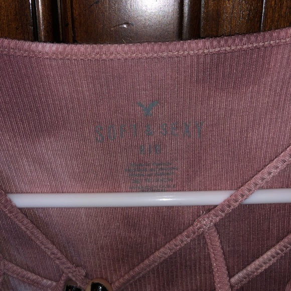 American Eagle Outfitters soft&sexy shirt - Picture 2 of 6